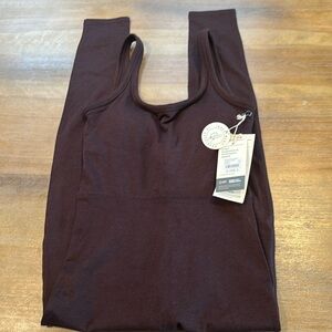 Vuori Halo Essential Mahogany Heather Jumpsuit BNWT $75